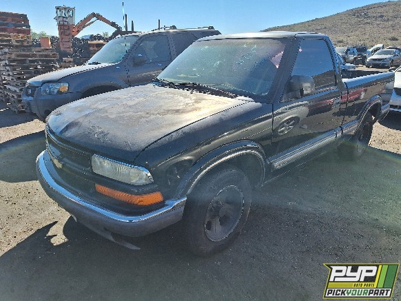 1998 CHEVROLET S10 available for parts