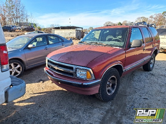 1997 CHEVROLET BLAZER available for parts