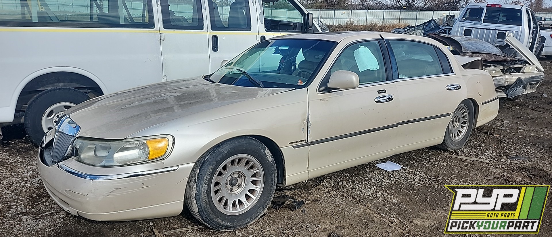 1999 LINCOLN TOWN CAR partes disponibles