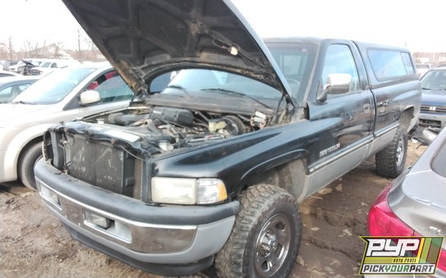 1995 DODGE RAM 1500 available for parts