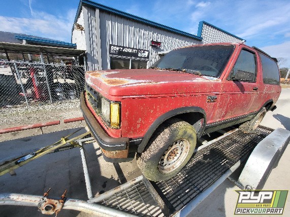 1989 CHEVROLET S10 BLAZER available for parts