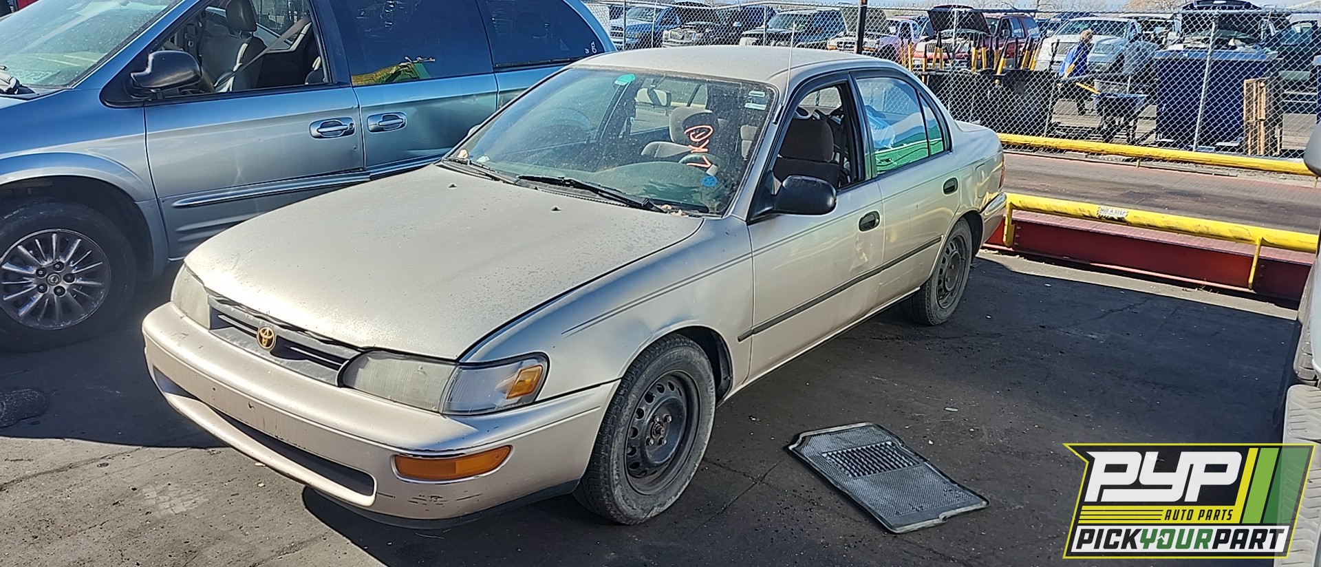 1995 TOYOTA COROLLA available for parts