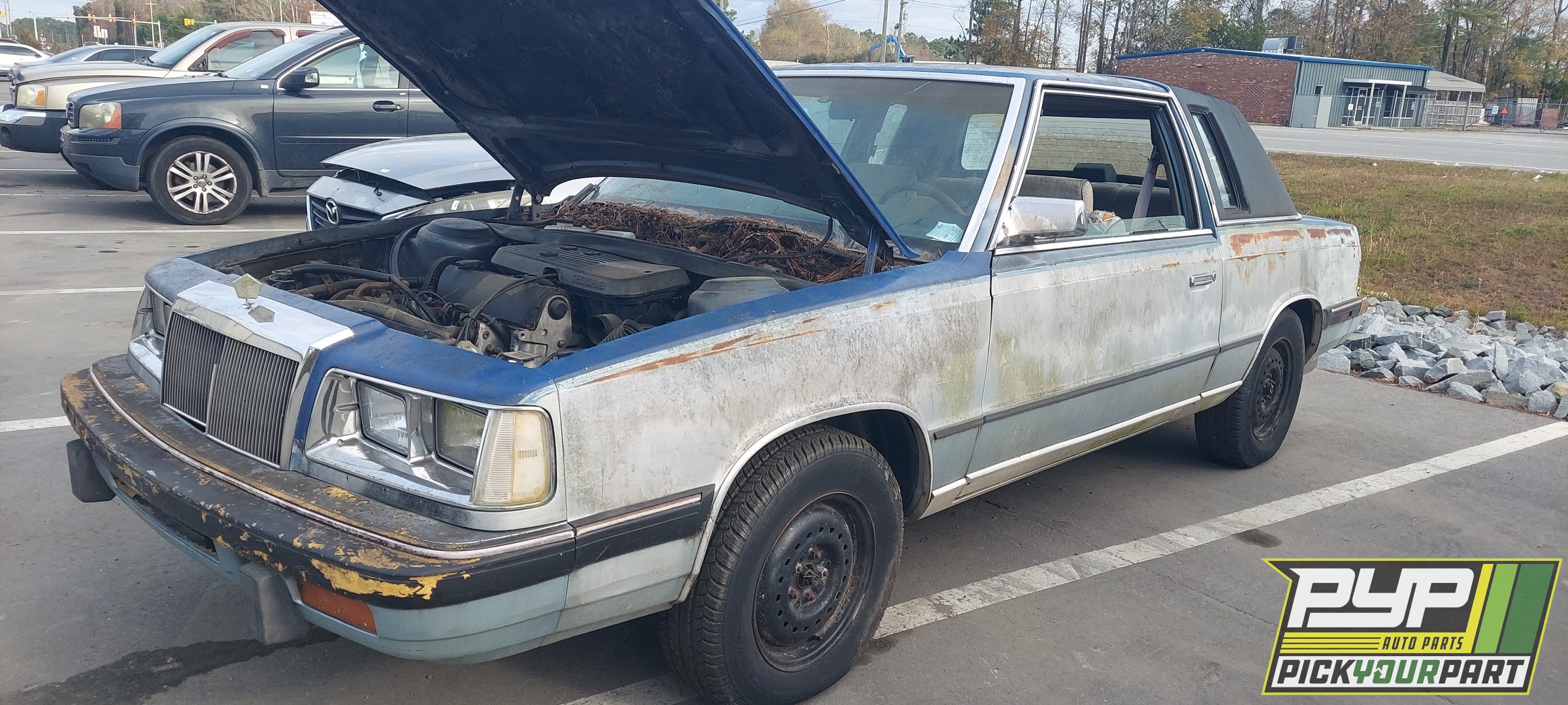 1986 CHRYSLER LEBARON available for parts