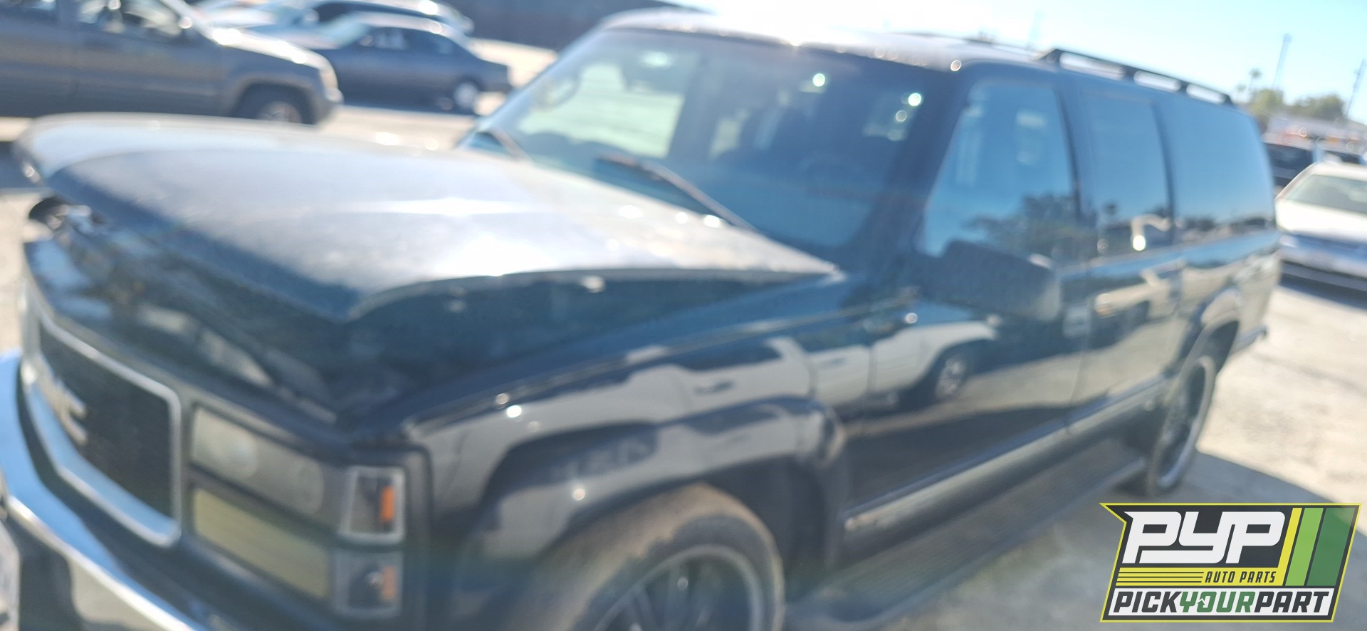 1999 GMC C1500 SUBURBAN available for parts