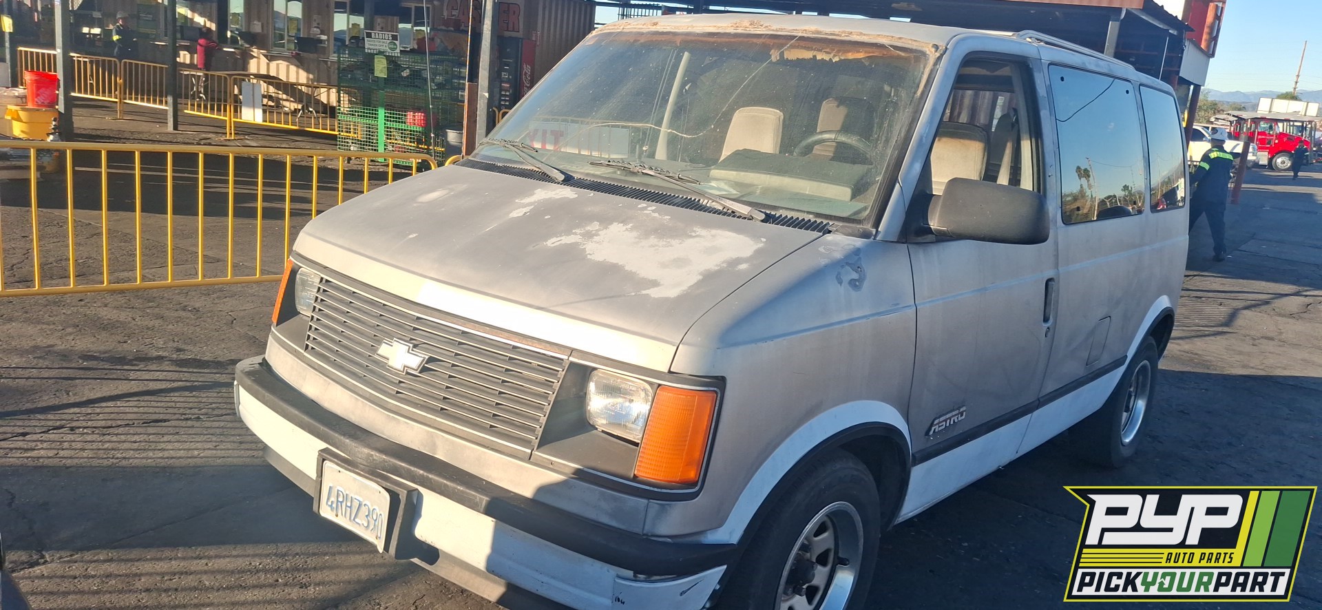 1989 CHEVROLET ASTRO available for parts