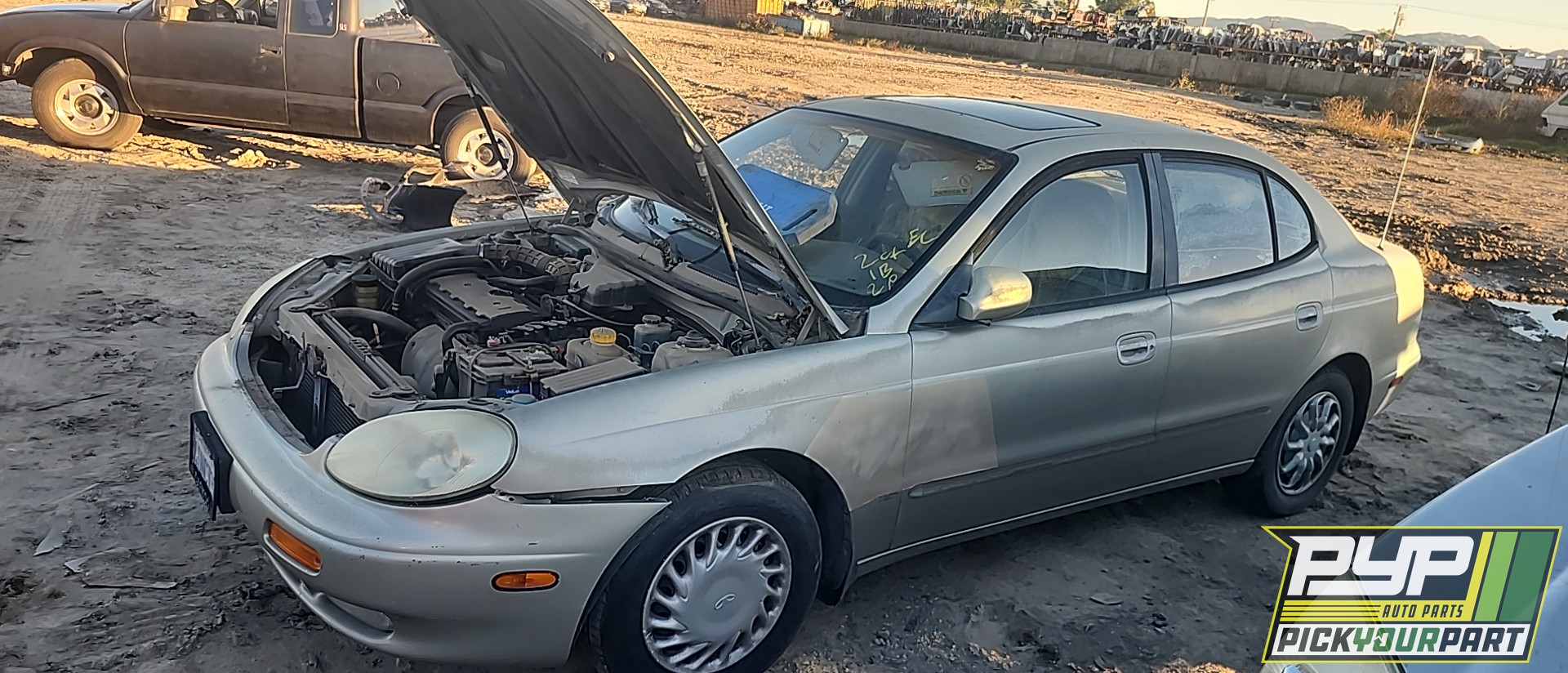 1999 DAEWOO LEGANZA partes disponibles