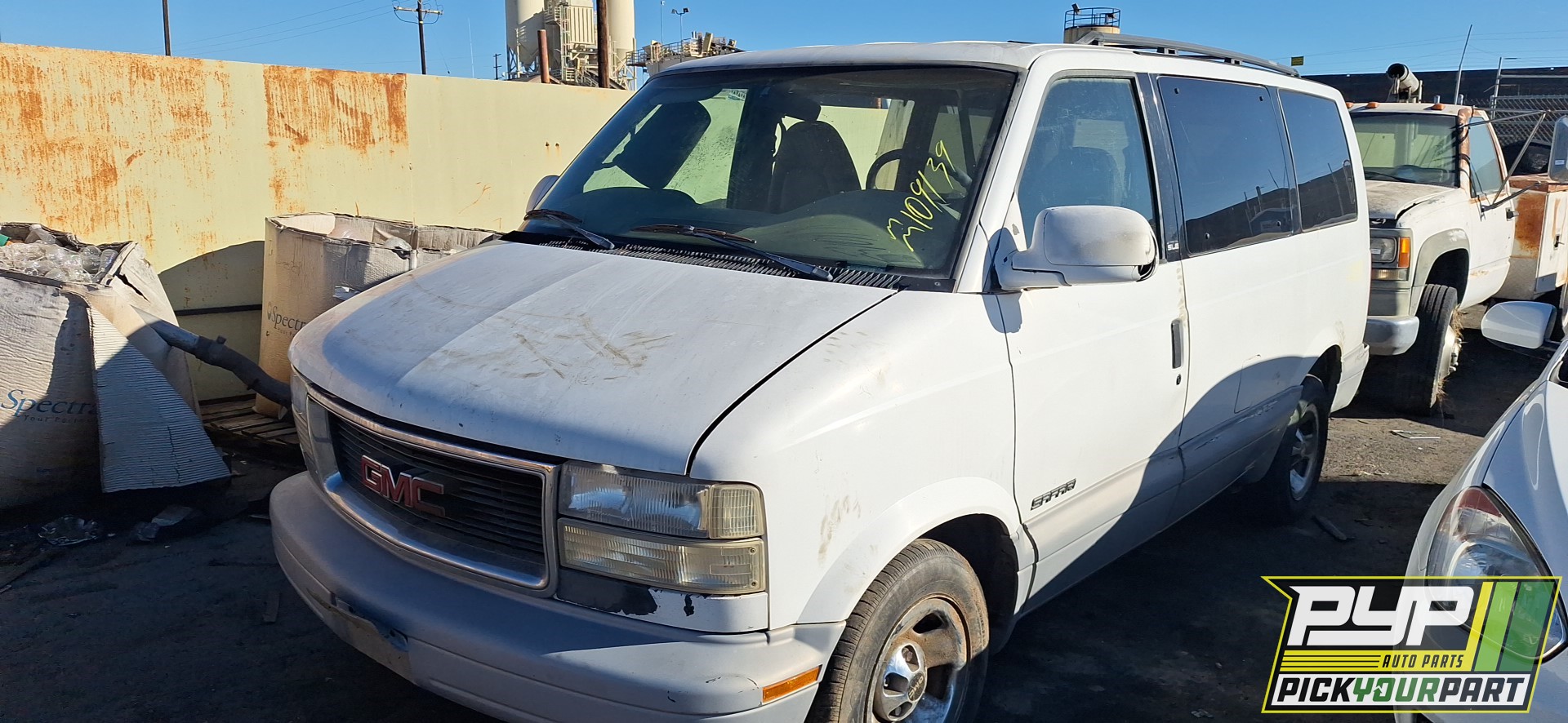 1998 GMC SAFARI available for parts