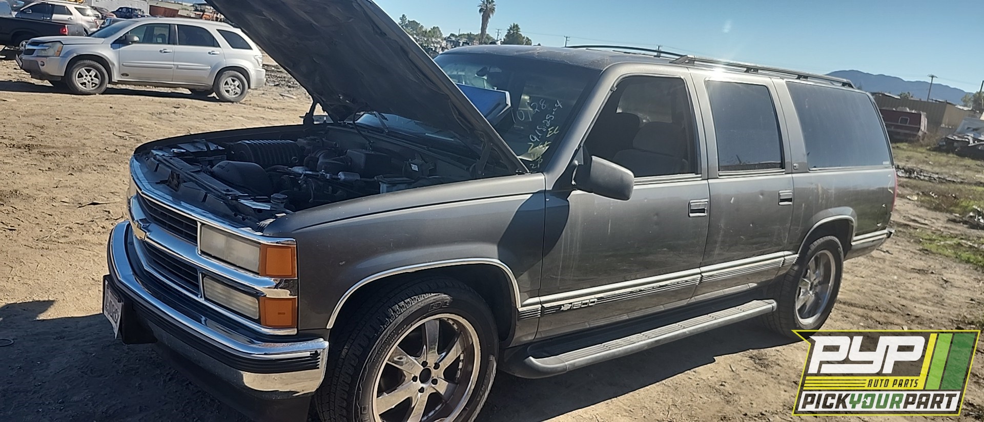 1999 CHEVROLET C1500 SUBURBAN partes disponibles