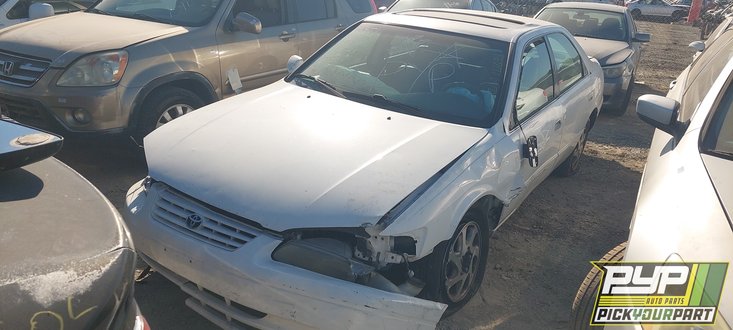 1997 TOYOTA CAMRY available for parts