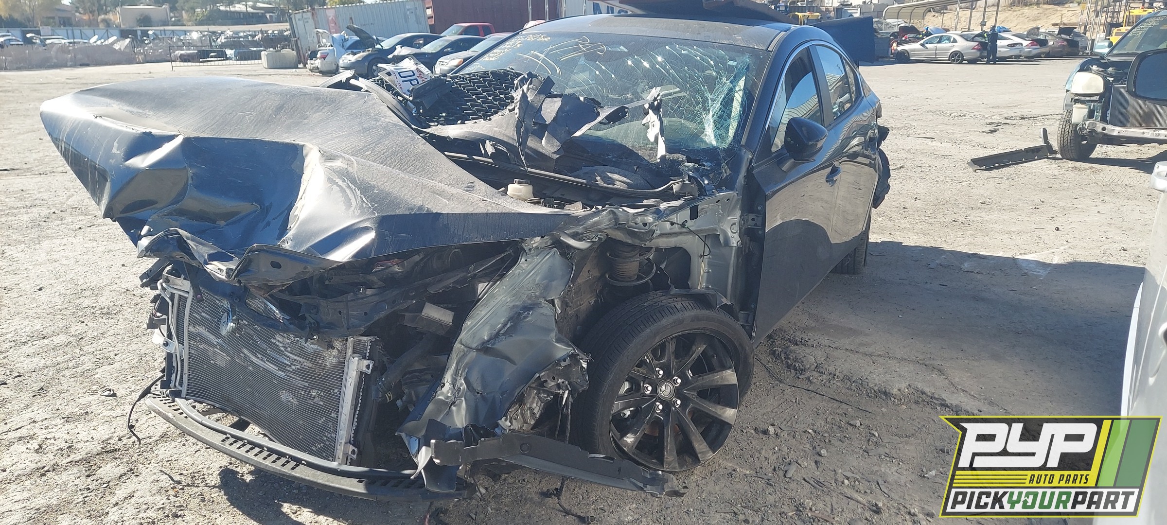 2025 MAZDA MAZDA3 SEDAN partes disponibles