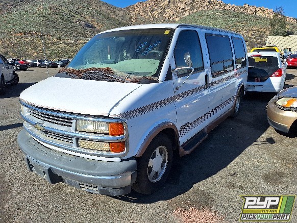 1996 CHEVROLET G30 partes disponibles