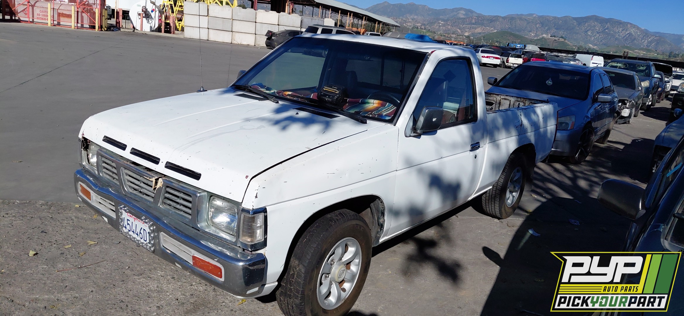1990 NISSAN D21 available for parts