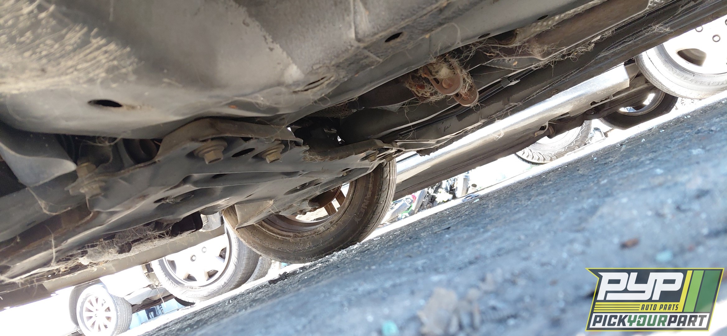 2004 FORD FOCUS available for parts