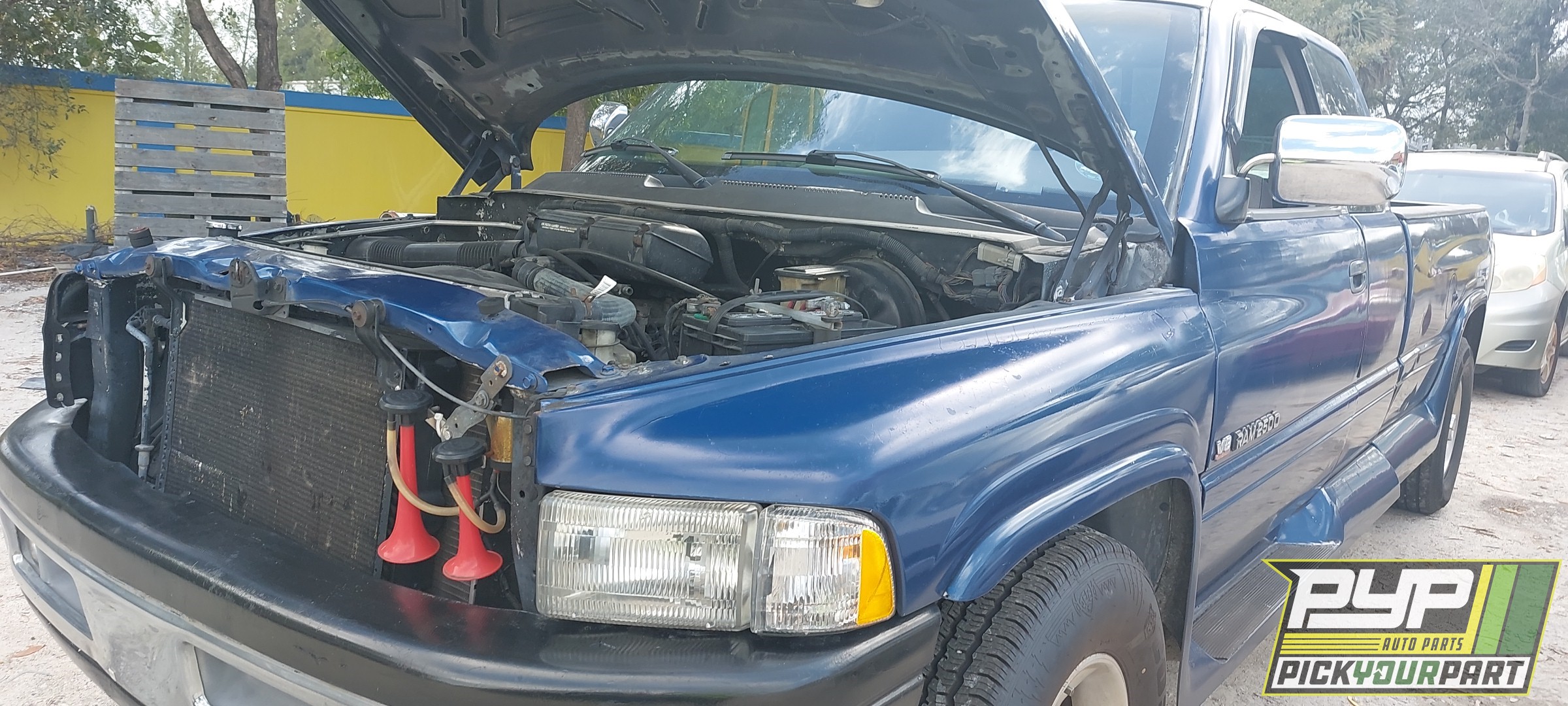 1996 DODGE RAM 2500 available for parts