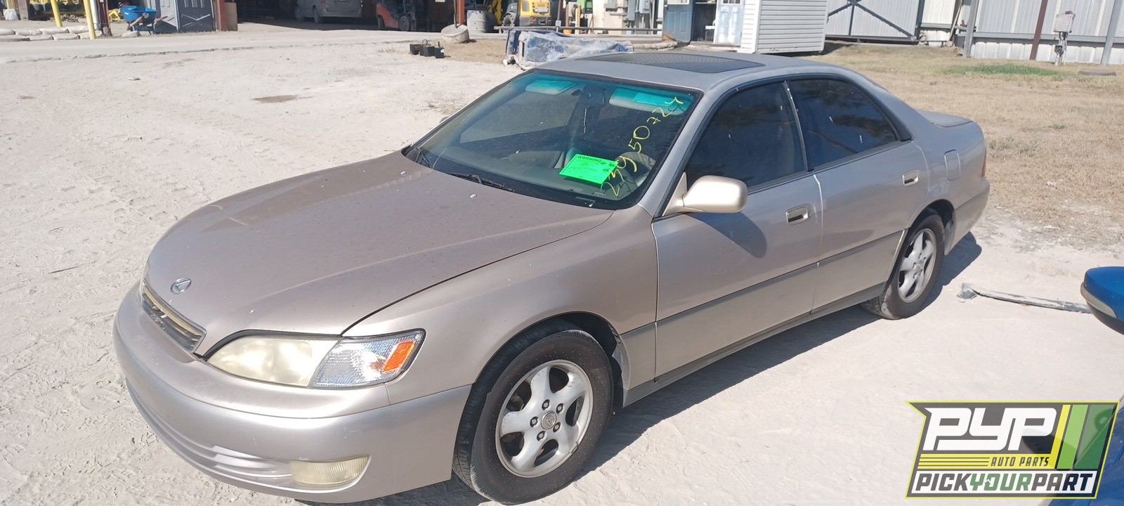 1998 LEXUS ES300 available for parts
