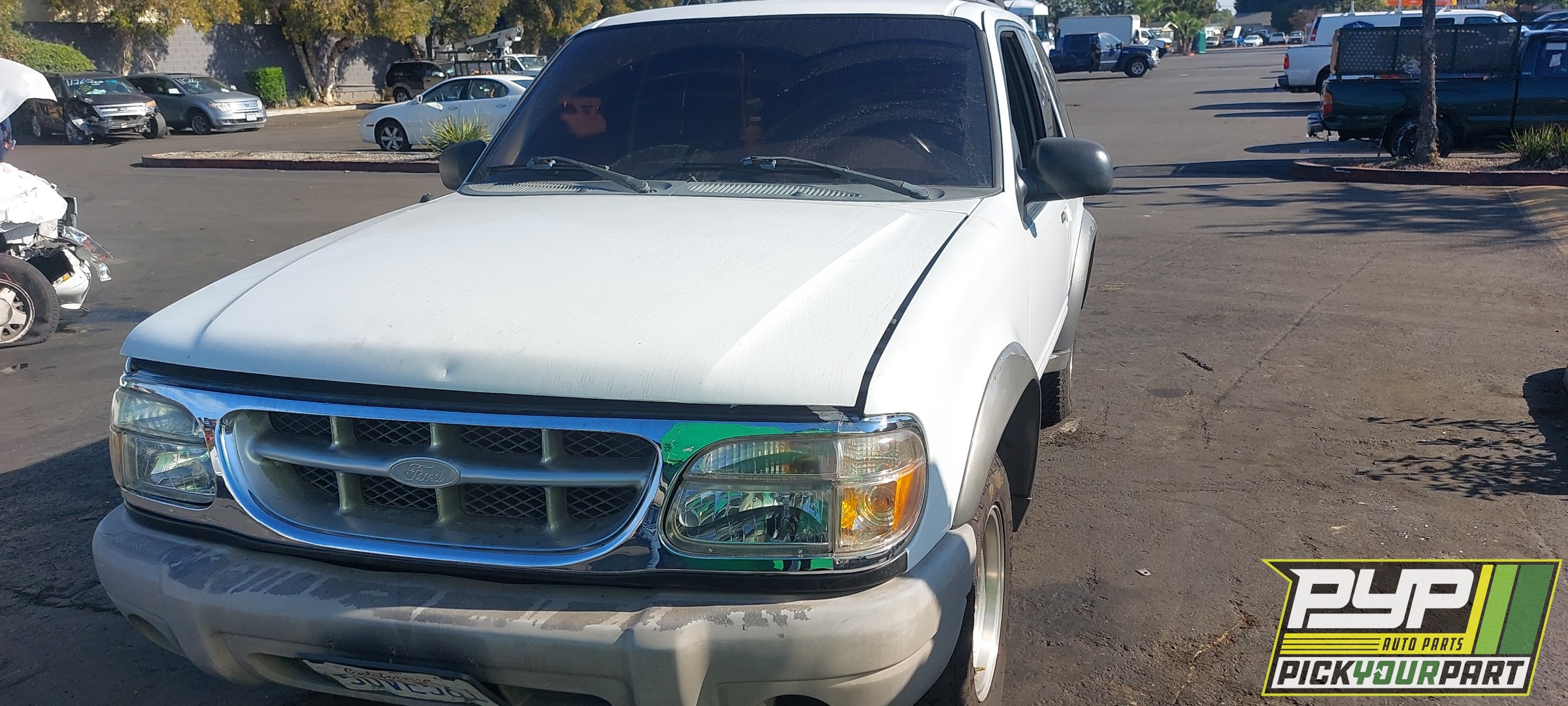 1999 FORD EXPLORER available for parts