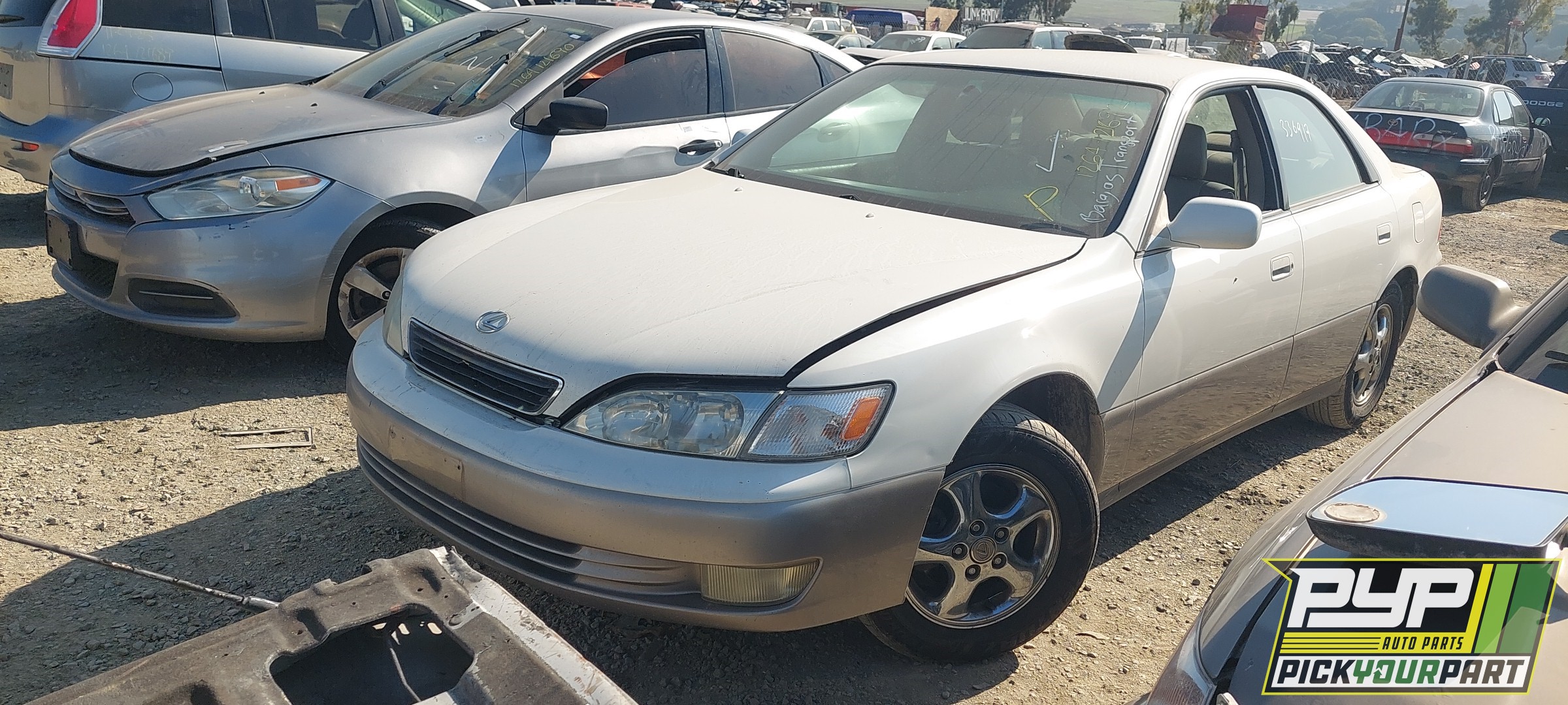 1999 LEXUS ES300 available for parts