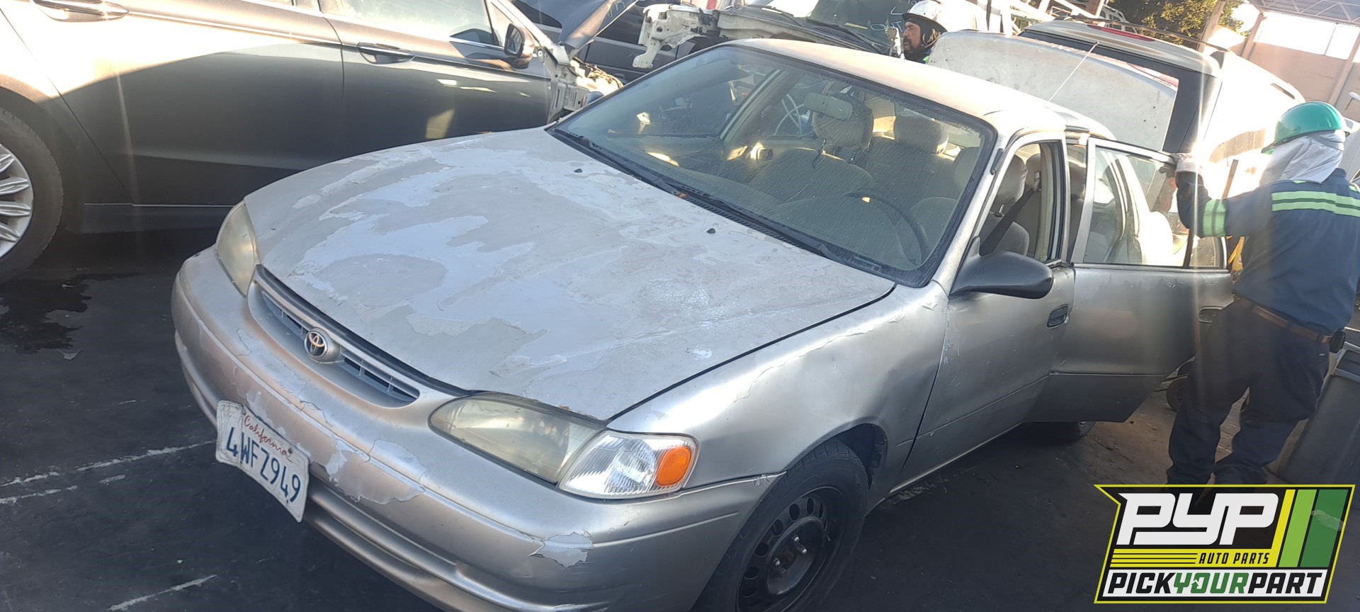 1998 TOYOTA COROLLA available for parts