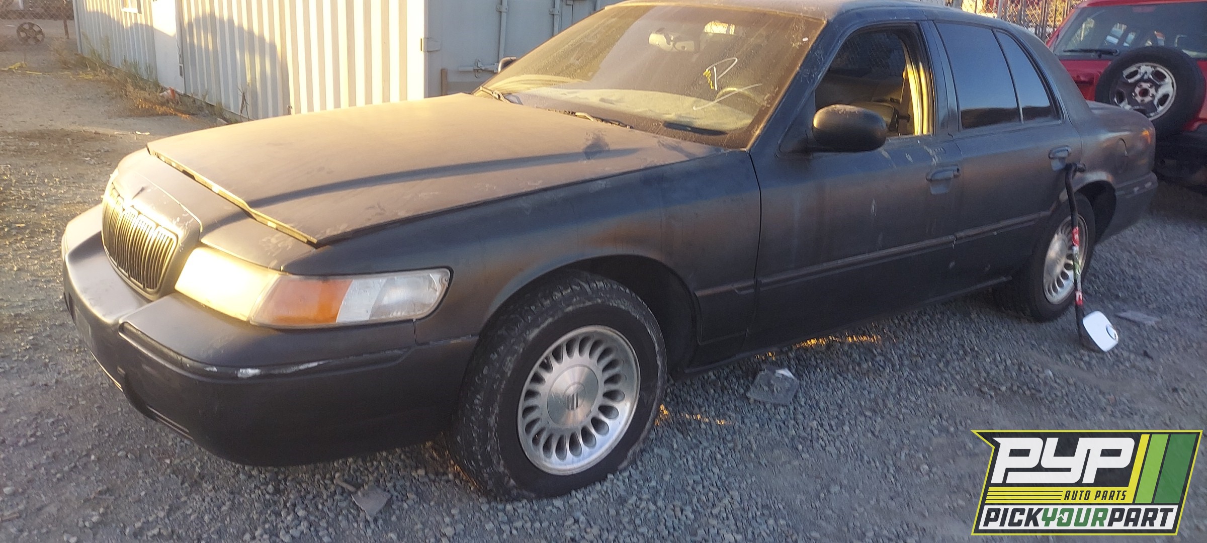 2000 MERCURY GRAND MARQUIS available for parts