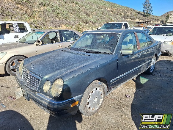 1996 MERCEDES-BENZ E320 partes disponibles