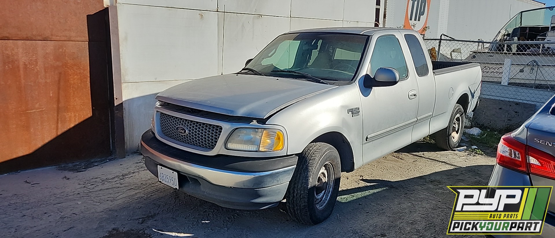 1999 FORD F-150 available for parts
