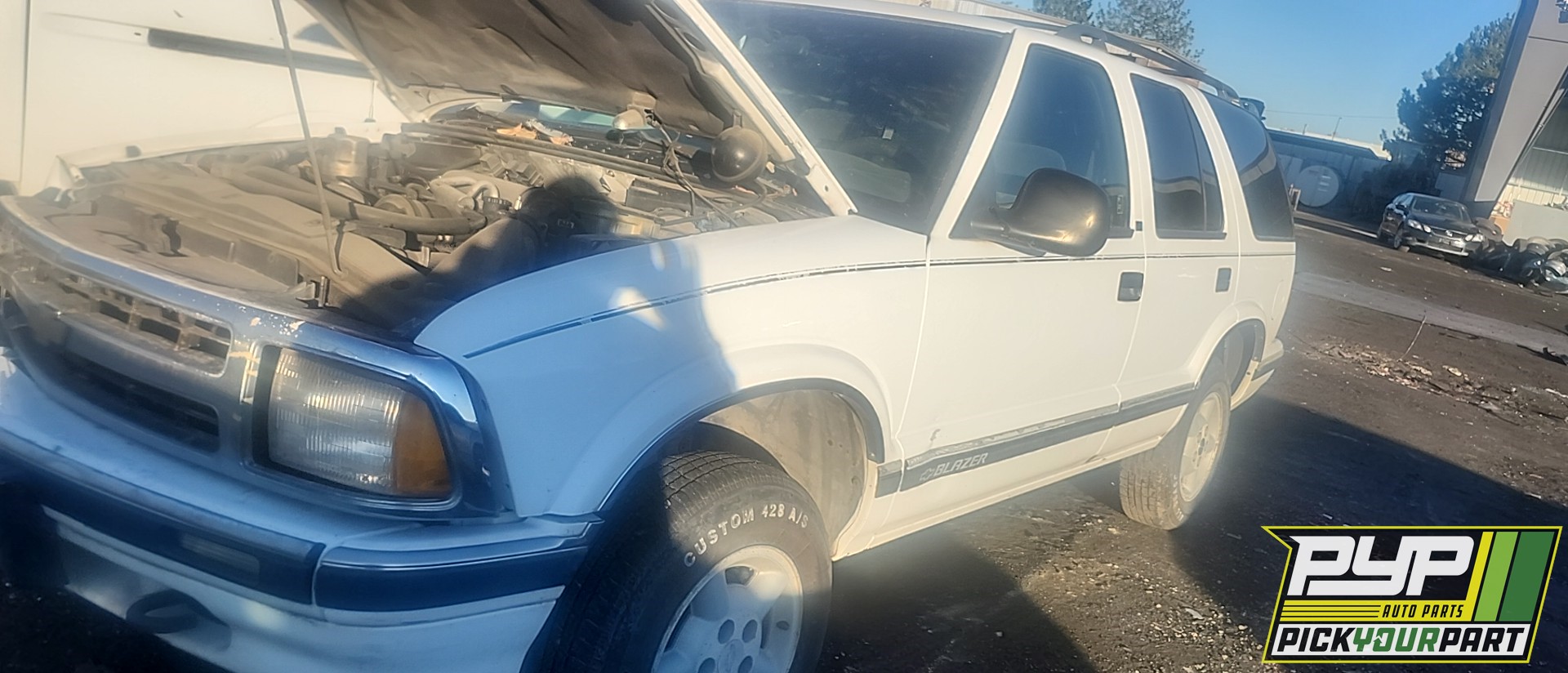 1997 CHEVROLET BLAZER available for parts