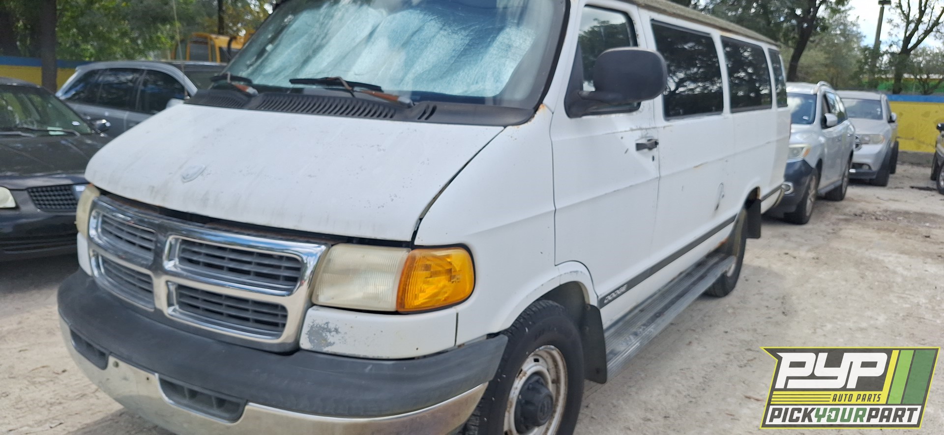 1999 DODGE RAM 3500 VAN available for parts
