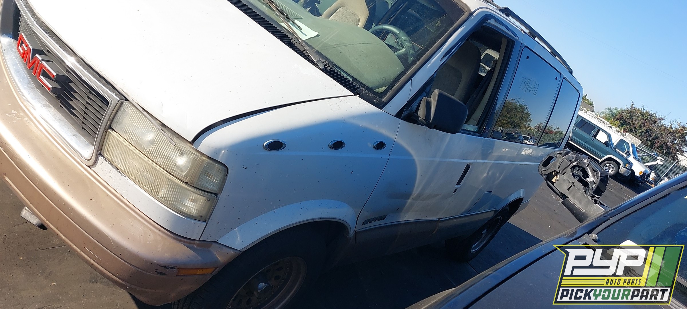 1999 GMC SAFARI available for parts