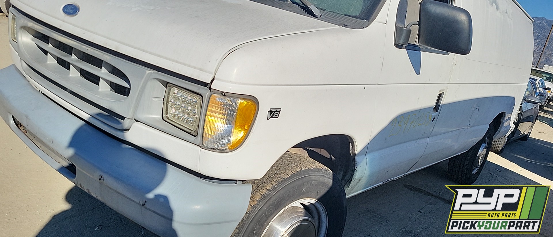 1998 FORD E-250 ECONOLINE available for parts