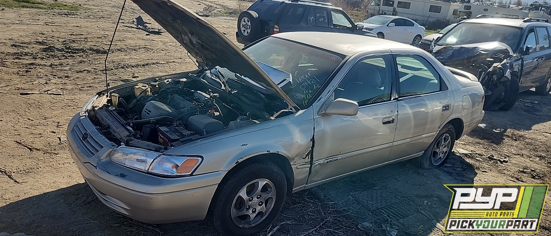 1997 TOYOTA CAMRY available for parts