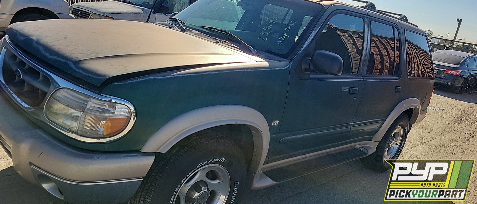 1999 FORD EXPLORER available for parts