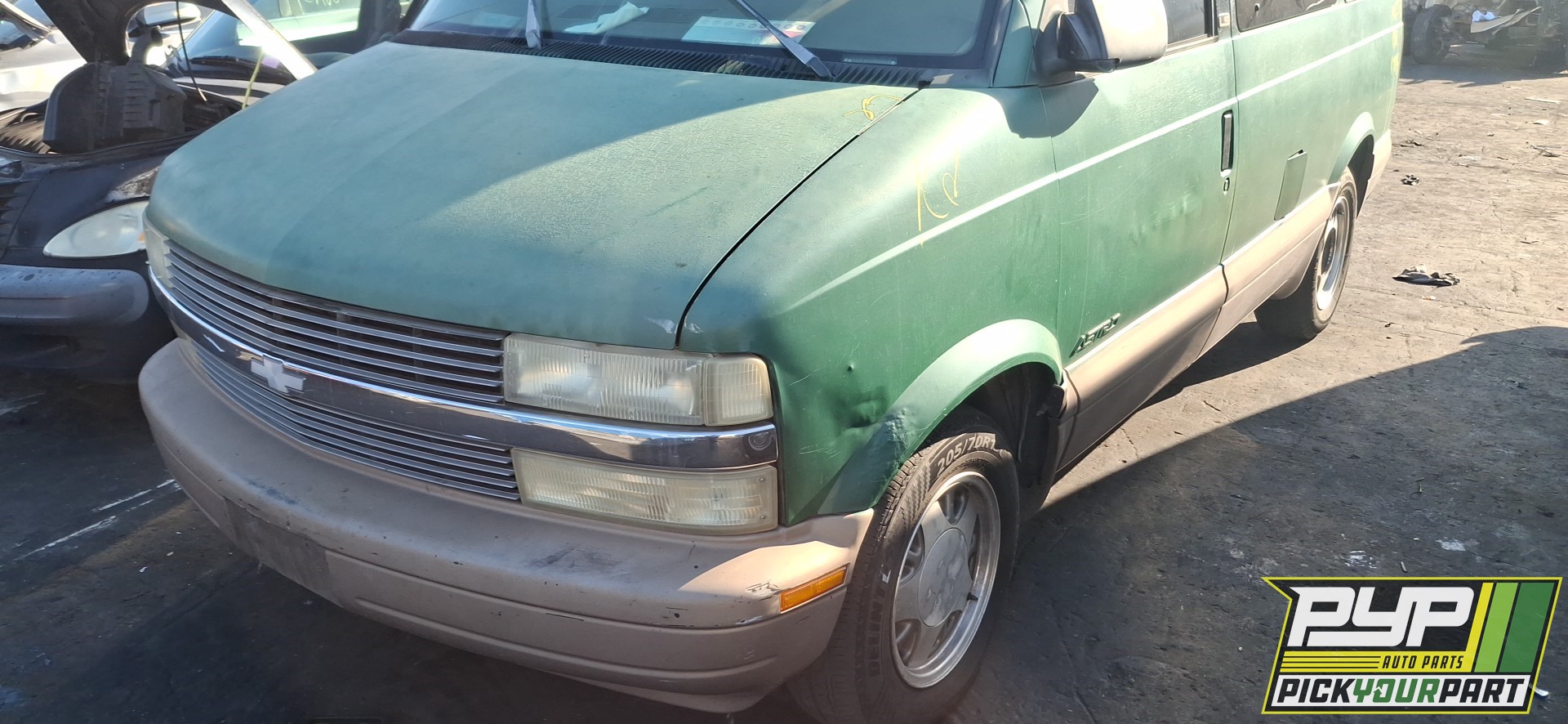 1998 CHEVROLET ASTRO available for parts