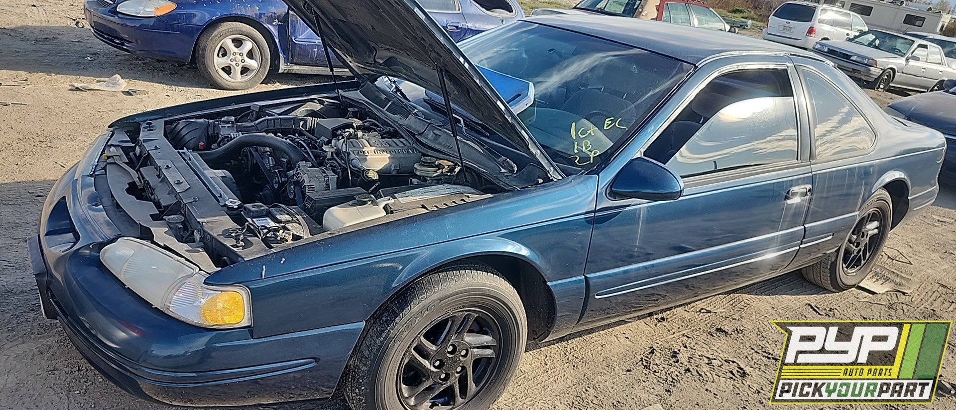 1996 FORD THUNDERBIRD available for parts