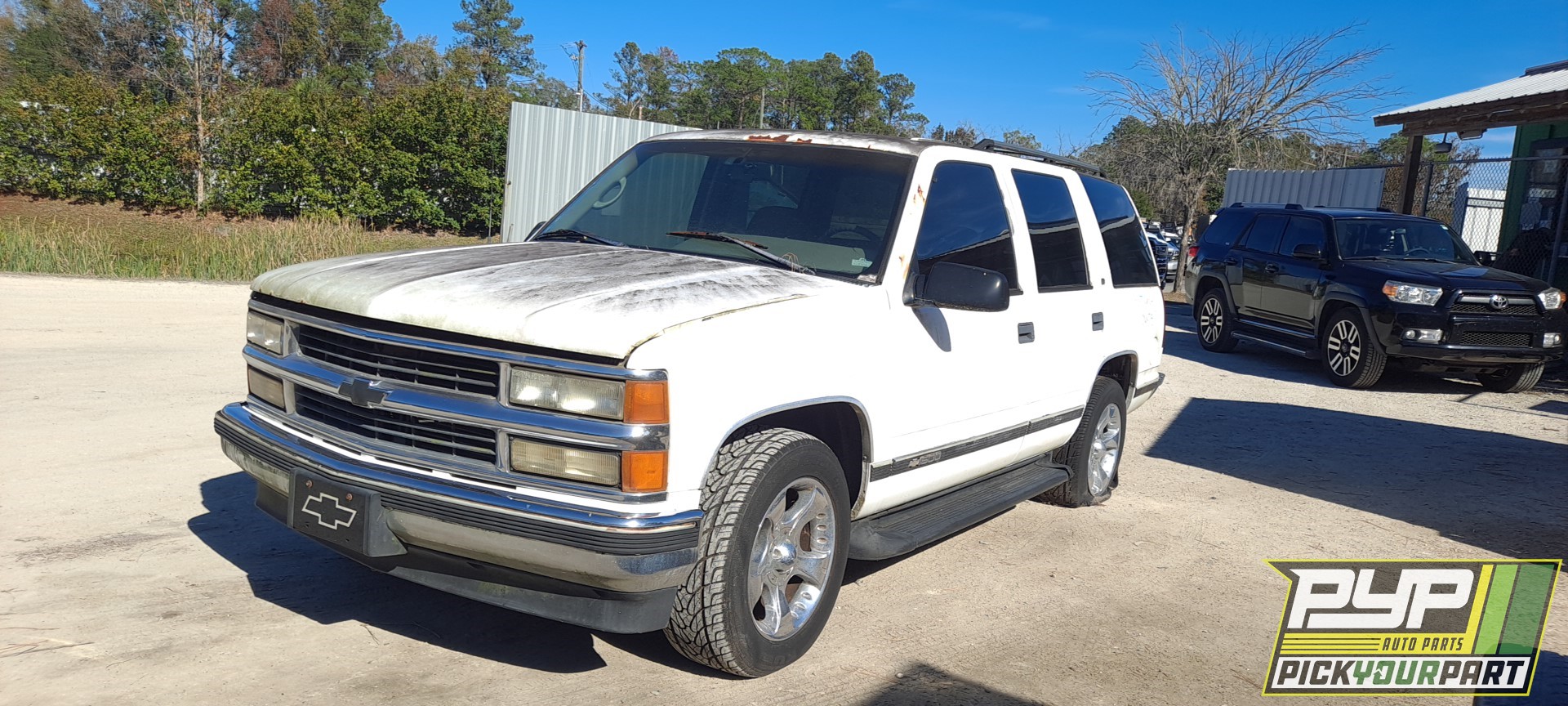 1996 CHEVROLET TAHOE available for parts