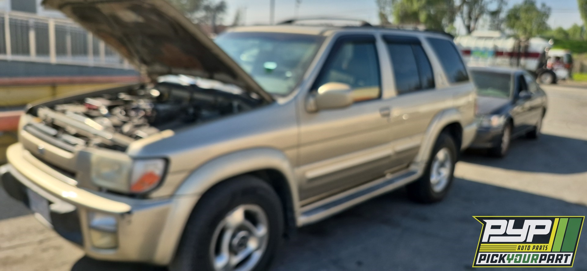 1999 INFINITI QX4 available for parts