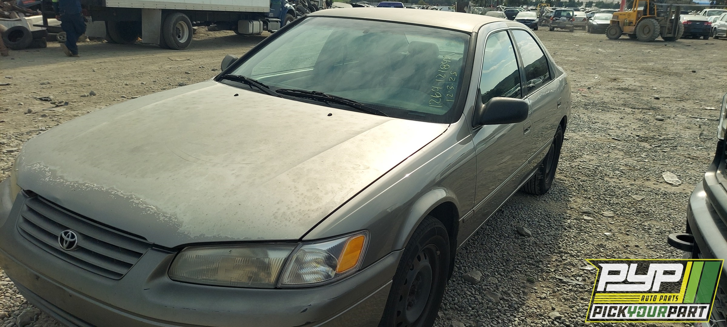 1998 TOYOTA CAMRY available for parts