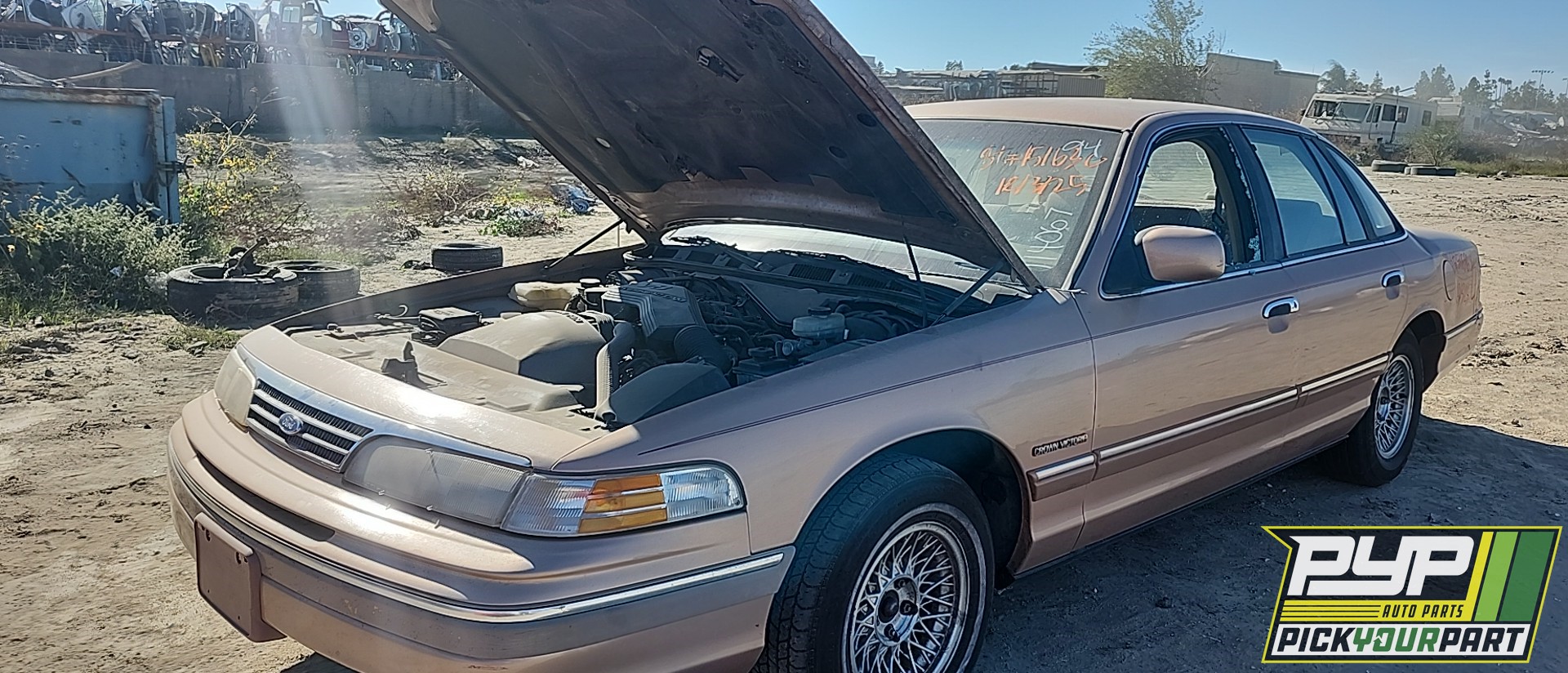 1994 FORD CROWN VICTORIA available for parts