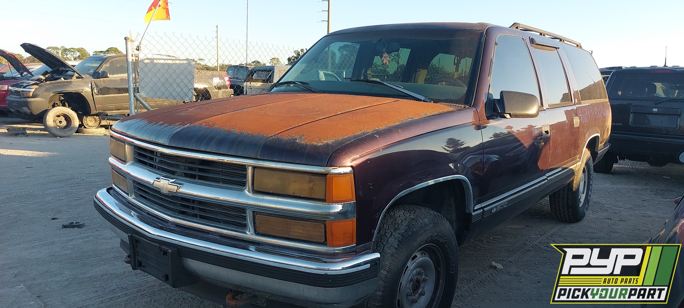 1997 CHEVROLET K1500 SUBURBAN partes disponibles