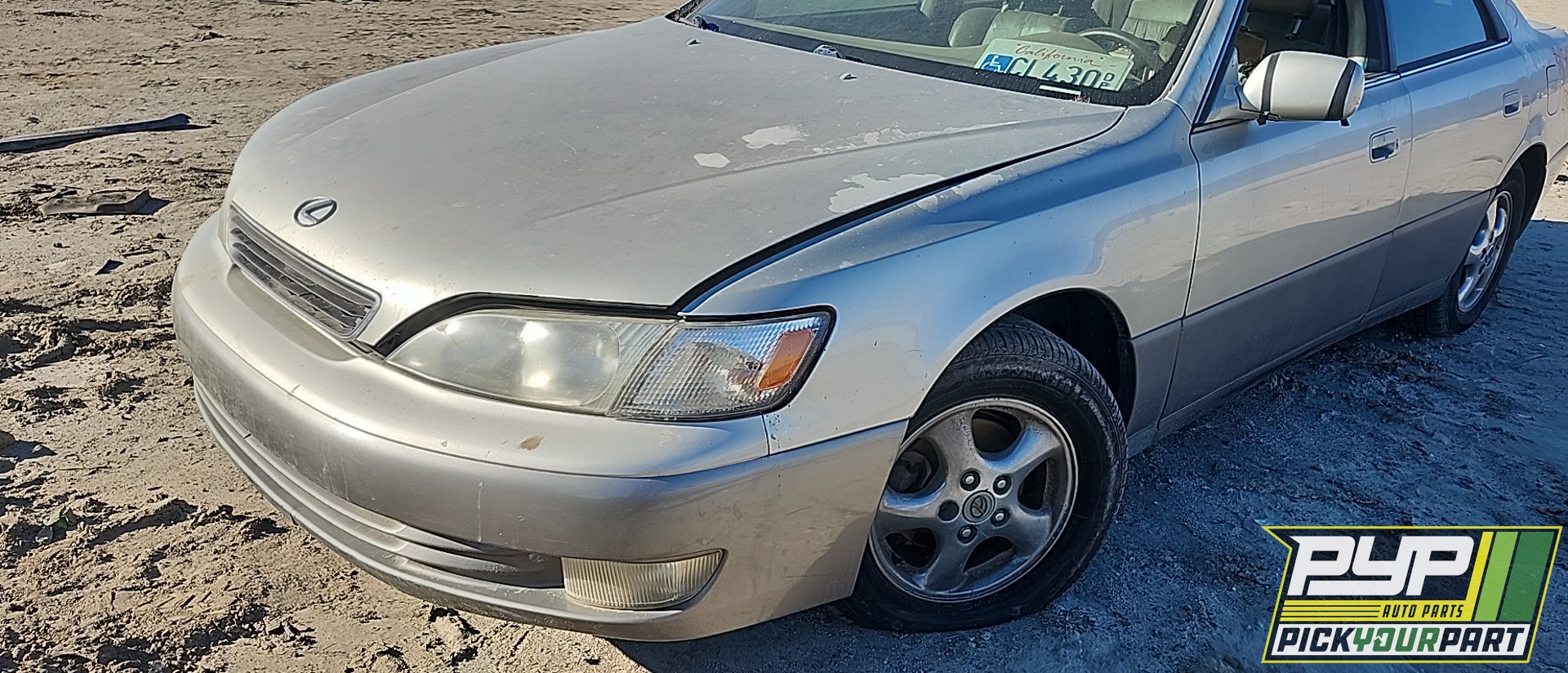 1998 LEXUS ES300 available for parts