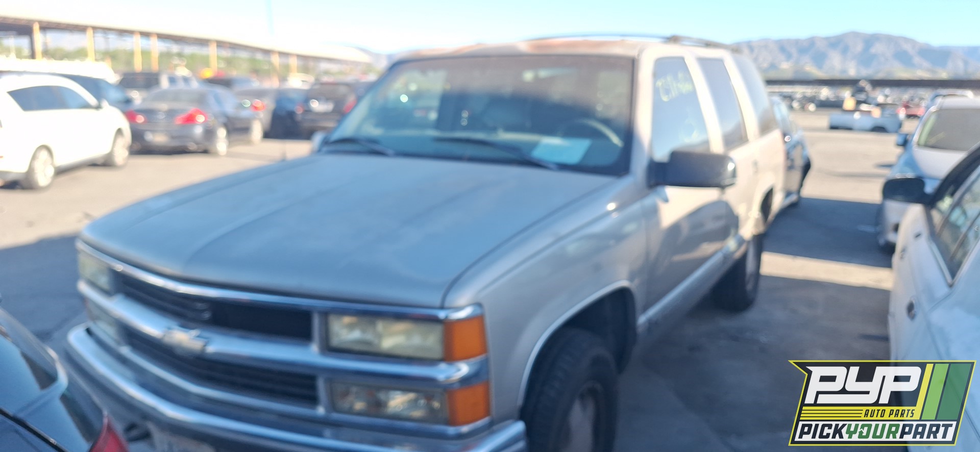 1999 CHEVROLET TAHOE available for parts