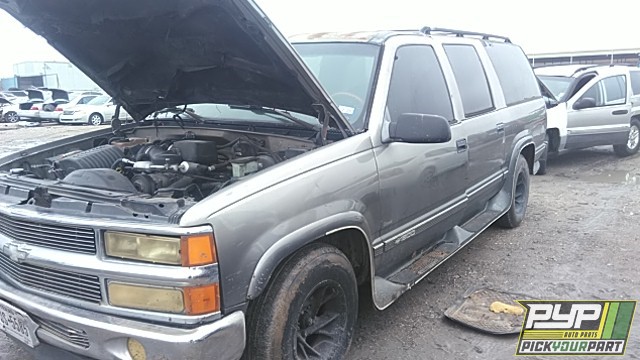 1999 CHEVROLET C1500 SUBURBAN available for parts