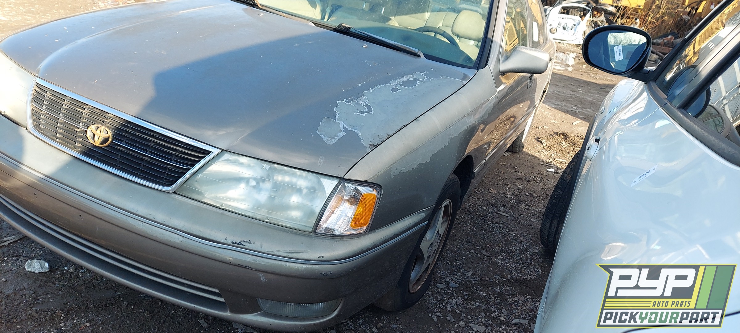 1999 TOYOTA AVALON available for parts