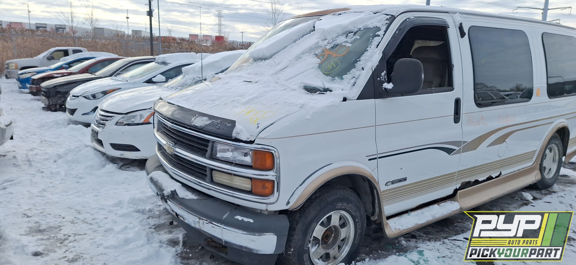 1999 CHEVROLET EXPRESS 1500 available for parts