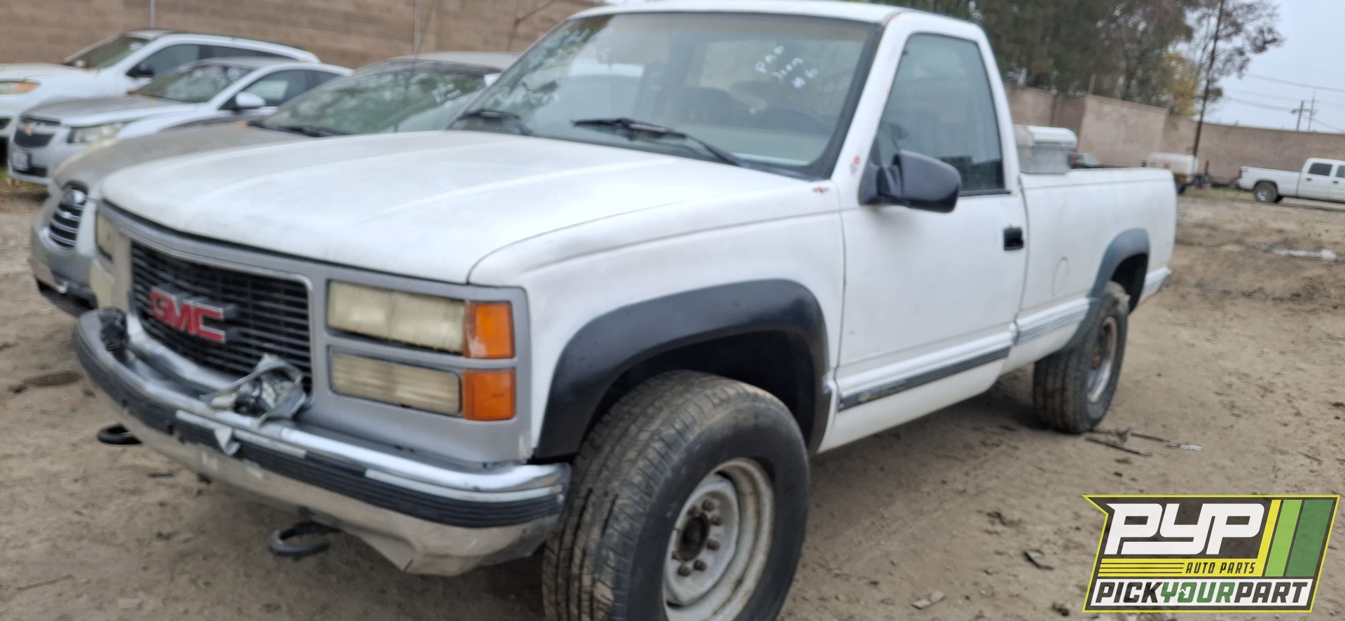 1992 CHEVROLET K2500 available for parts