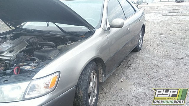 1999 LEXUS ES300 available for parts