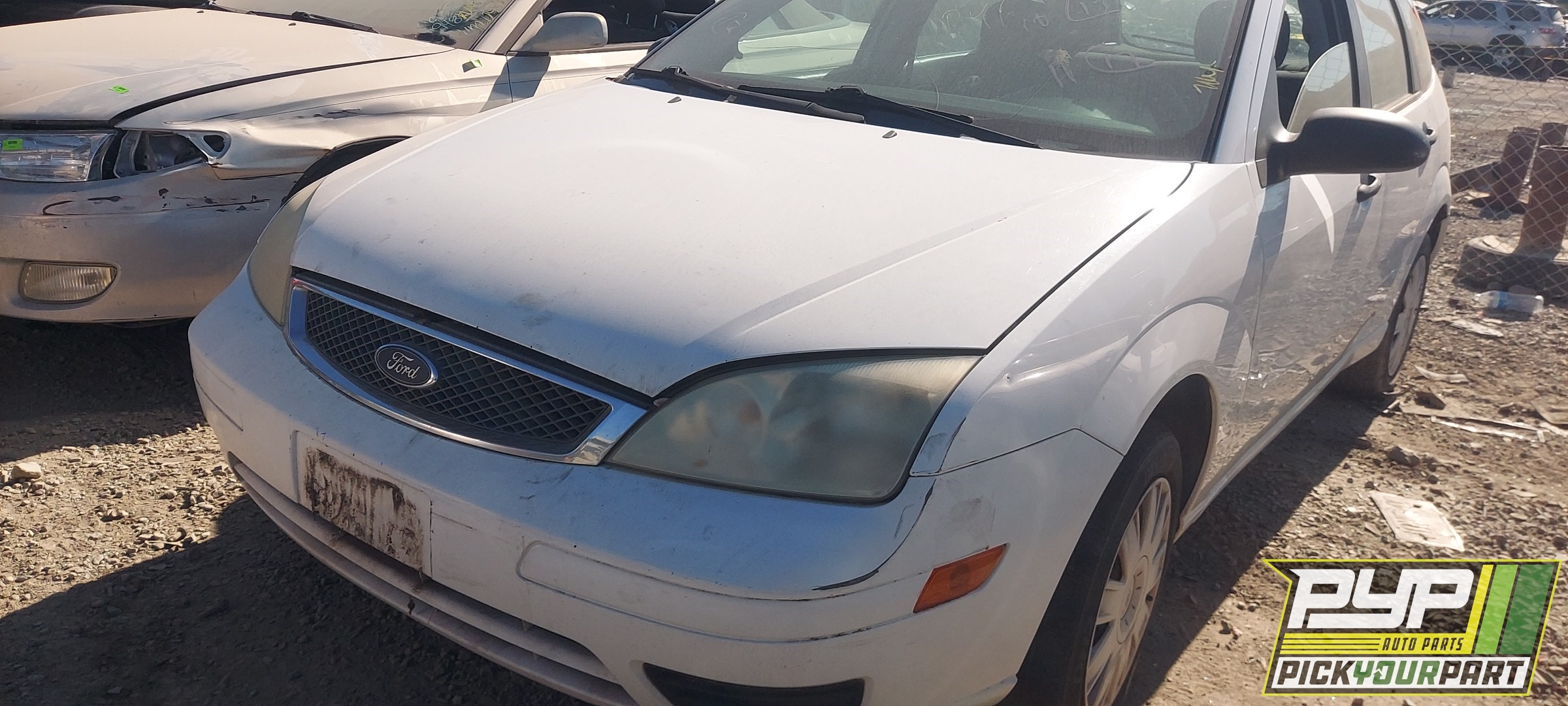 2005 FORD FOCUS available for parts