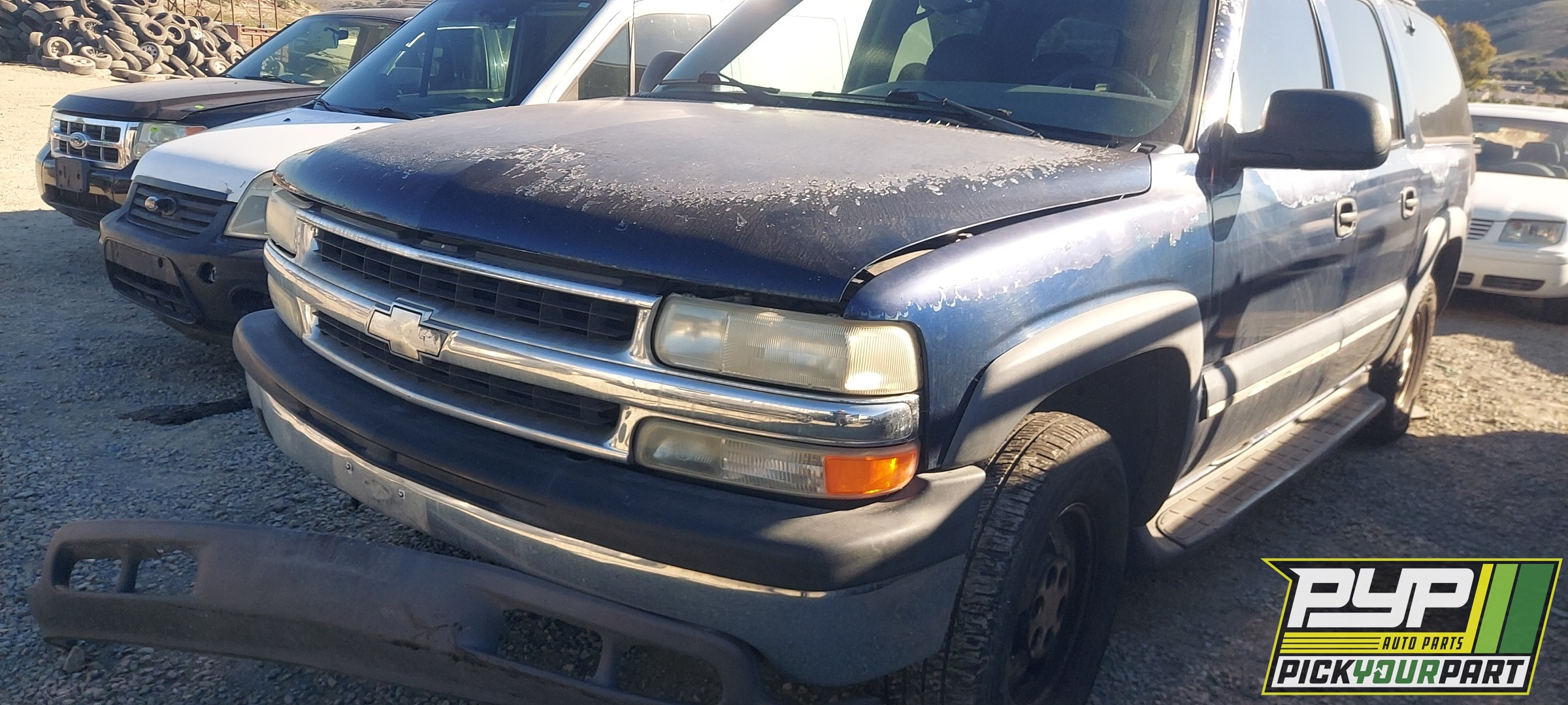 2001 CHEVROLET SUBURBAN 1500 available for parts