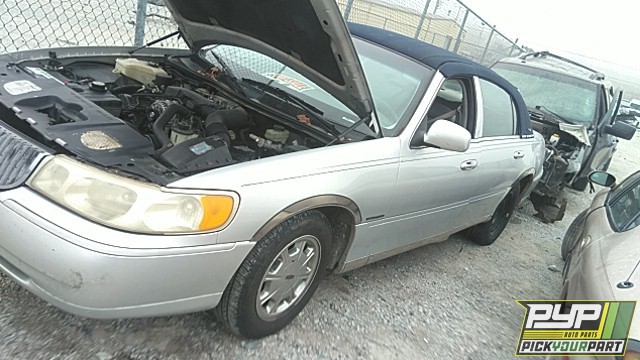 1999 LINCOLN TOWN CAR partes disponibles