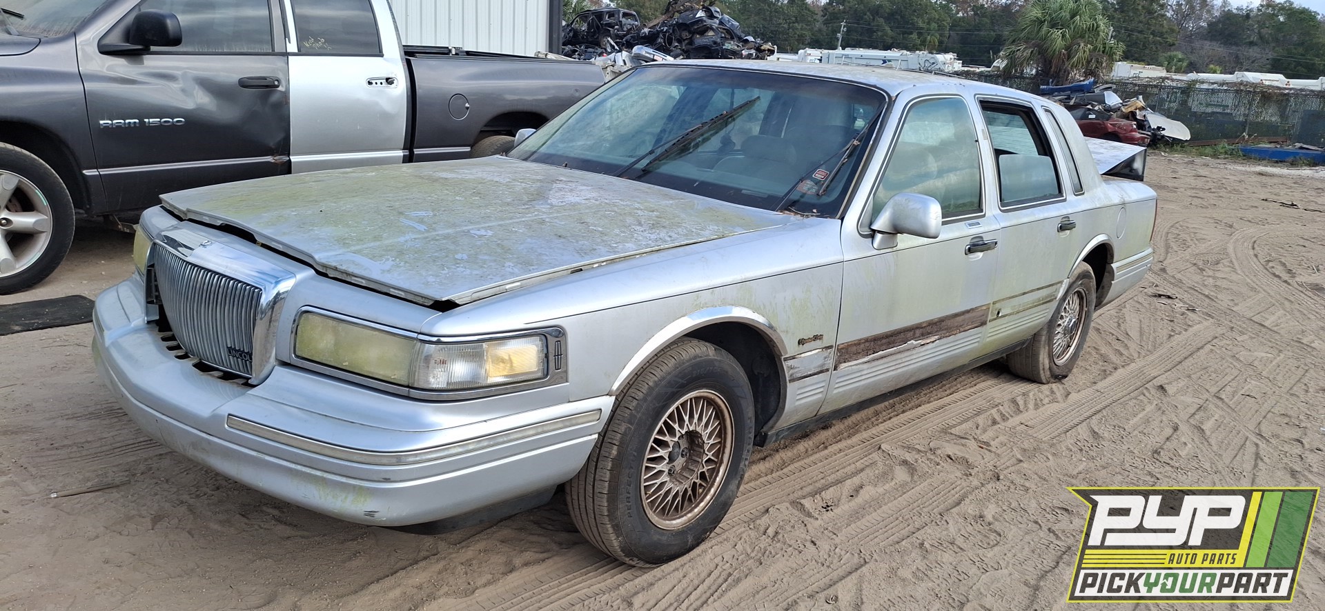 1997 LINCOLN TOWN CAR partes disponibles