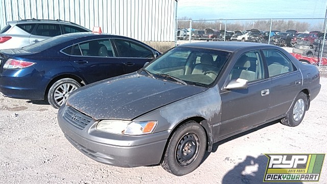 1998 TOYOTA CAMRY available for parts